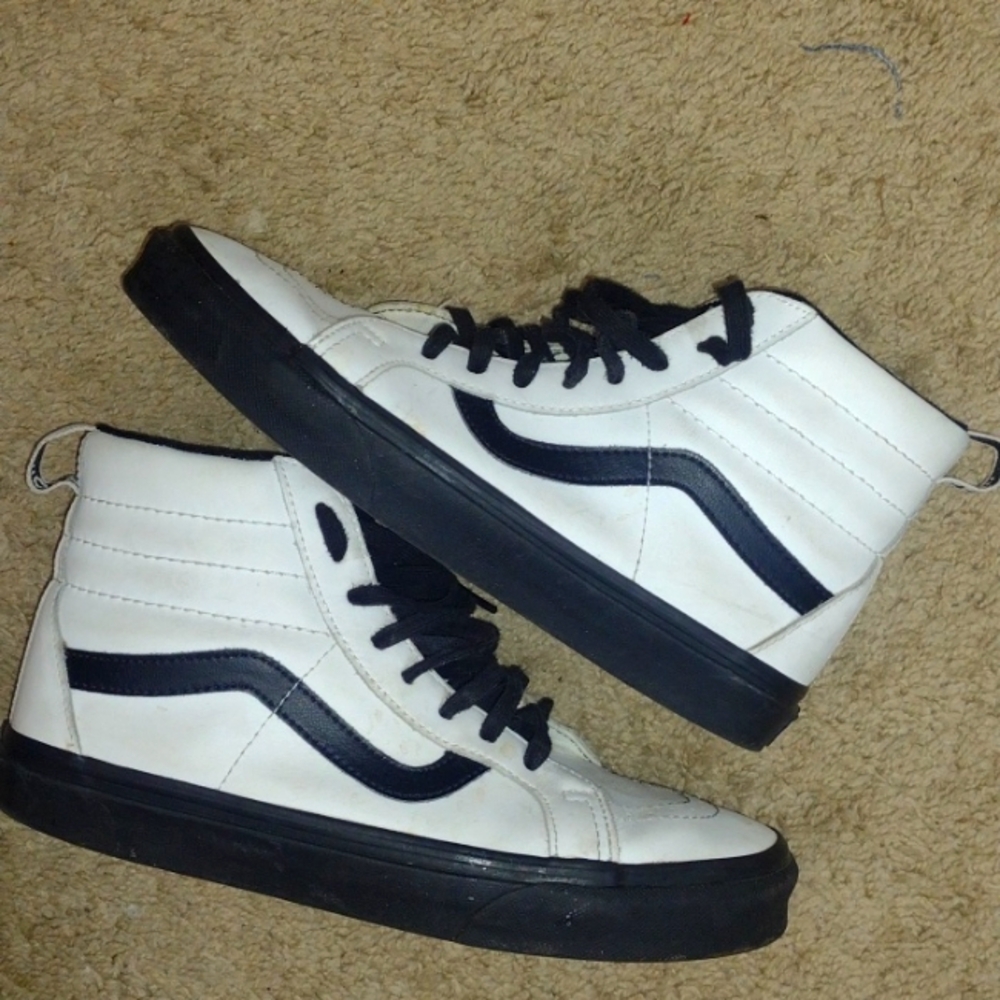 Vans Skate Hi Size 7.5/9 Black/White
